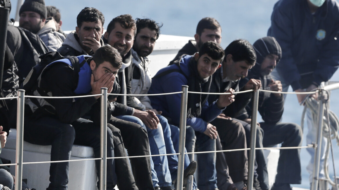 Τι ανταλλάγματα ζητά η ΕΕ για να πάρει 16.000 πρόσφυγες από την Ελλάδα 